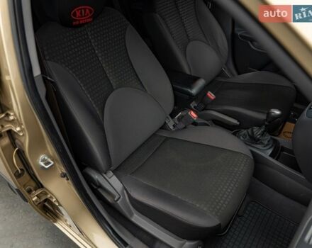 Кіа Ріо, об'ємом двигуна 1.4 л та пробігом 140 тис. км за 6378 $, фото 16 на Automoto.ua