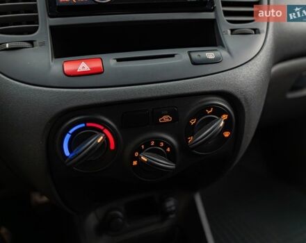 Киа Рио, объемом двигателя 1.4 л и пробегом 140 тыс. км за 5934 $, фото 14 на Automoto.ua