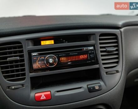 Кіа Ріо, об'ємом двигуна 1.4 л та пробігом 140 тис. км за 6378 $, фото 13 на Automoto.ua