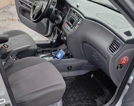 Киа Рио, объемом двигателя 1.4 л и пробегом 102 тыс. км за 1950 $, фото 9 на Automoto.ua