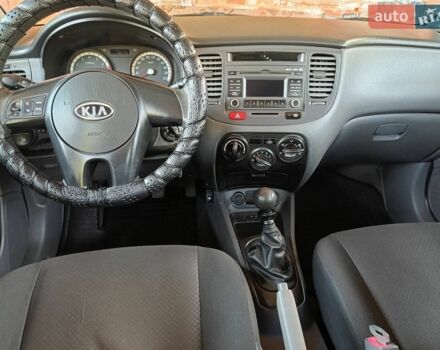 Киа Рио, объемом двигателя 1.4 л и пробегом 168 тыс. км за 5200 $, фото 9 на Automoto.ua