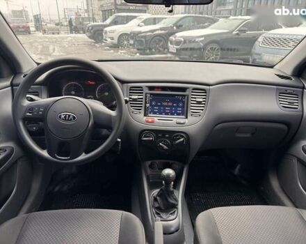 Киа Рио, объемом двигателя 1.4 л и пробегом 75 тыс. км за 6300 $, фото 26 на Automoto.ua