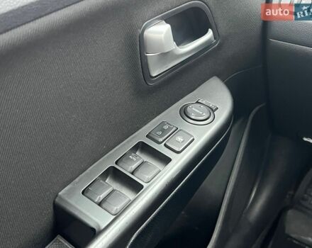 Кіа Ріо, об'ємом двигуна 1.6 л та пробігом 123 тис. км за 8500 $, фото 19 на Automoto.ua