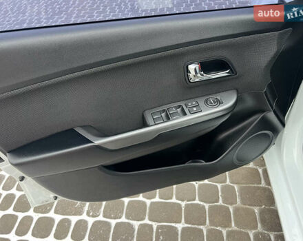 Кіа Ріо, об'ємом двигуна 1.59 л та пробігом 42 тис. км за 9600 $, фото 46 на Automoto.ua