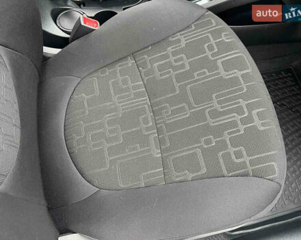 Кіа Ріо, об'ємом двигуна 1.59 л та пробігом 42 тис. км за 9600 $, фото 51 на Automoto.ua