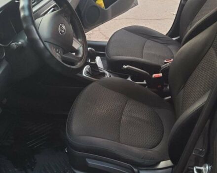 Киа Рио, объемом двигателя 1.4 л и пробегом 68 тыс. км за 9000 $, фото 5 на Automoto.ua