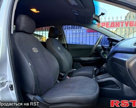 Киа Рио, объемом двигателя 1.6 л и пробегом 254 тыс. км за 8499 $, фото 8 на Automoto.ua