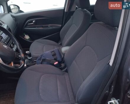 Киа Рио, объемом двигателя 1.4 л и пробегом 200 тыс. км за 7500 $, фото 2 на Automoto.ua