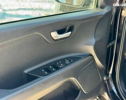 Кіа Ріо, об'ємом двигуна 1.6 л та пробігом 80 тис. км за 12400 $, фото 23 на Automoto.ua