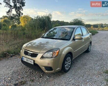 Киа Рио, объемом двигателя 1.6 л и пробегом 271 тыс. км за 4000 $, фото 1 на Automoto.ua