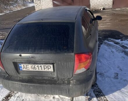Желтый Киа Рио, объемом двигателя 1.3 л и пробегом 328 тыс. км за 1600 $, фото 2 на Automoto.ua