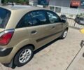 Жовтий Кіа Ріо, об'ємом двигуна 1.4 л та пробігом 221 тис. км за 4300 $, фото 6 на Automoto.ua