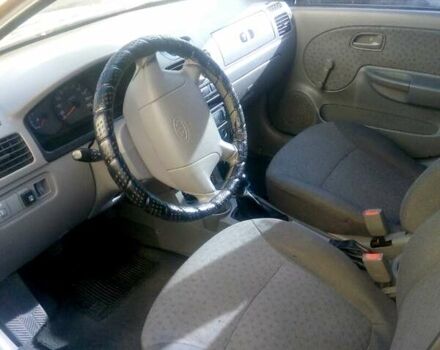 Желтый Киа Рио, объемом двигателя 1.3 л и пробегом 150 тыс. км за 3950 $, фото 13 на Automoto.ua