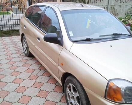 Желтый Киа Рио, объемом двигателя 1.34 л и пробегом 214 тыс. км за 2700 $, фото 9 на Automoto.ua