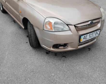 Желтый Киа Рио, объемом двигателя 1.3 л и пробегом 140 тыс. км за 1650 $, фото 1 на Automoto.ua