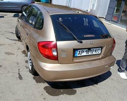 Желтый Киа Рио, объемом двигателя 1.34 л и пробегом 194 тыс. км за 2700 $, фото 3 на Automoto.ua