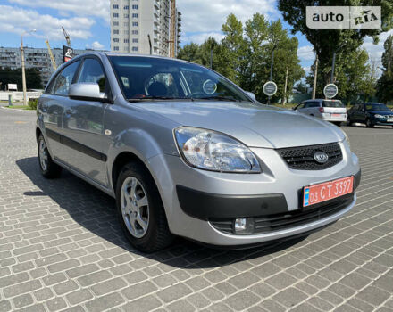 Серый Киа Рио, объемом двигателя 1.4 л и пробегом 178 тыс. км за 4999 $, фото 1 на Automoto.ua