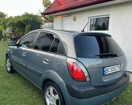 Серый Киа Рио, объемом двигателя 1.6 л и пробегом 203 тыс. км за 6499 $, фото 2 на Automoto.ua