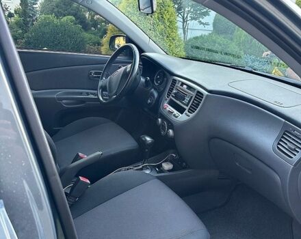 Серый Киа Рио, объемом двигателя 1.6 л и пробегом 203 тыс. км за 6499 $, фото 8 на Automoto.ua