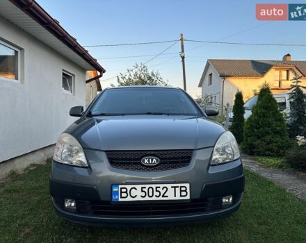Серый Киа Рио, объемом двигателя 1.6 л и пробегом 203 тыс. км за 6499 $, фото 1 на Automoto.ua