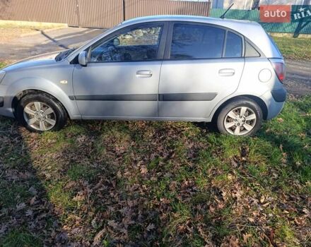 Сірий Кіа Ріо, об'ємом двигуна 1.49 л та пробігом 272 тис. км за 4500 $, фото 8 на Automoto.ua