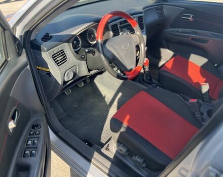 Серый Киа Рио, объемом двигателя 1.4 л и пробегом 126 тыс. км за 4799 $, фото 4 на Automoto.ua
