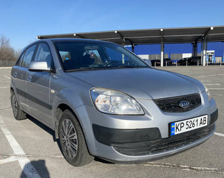 Сірий Кіа Ріо, об'ємом двигуна 1.4 л та пробігом 140 тис. км за 5100 $, фото 1 на Automoto.ua