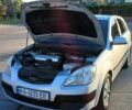 Серый Киа Рио, объемом двигателя 1.4 л и пробегом 216 тыс. км за 3600 $, фото 7 на Automoto.ua