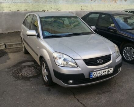 Серый Киа Рио, объемом двигателя 1.5 л и пробегом 180 тыс. км за 5500 $, фото 1 на Automoto.ua
