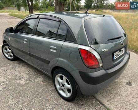 Серый Киа Рио, объемом двигателя 1.4 л и пробегом 245 тыс. км за 4200 $, фото 7 на Automoto.ua