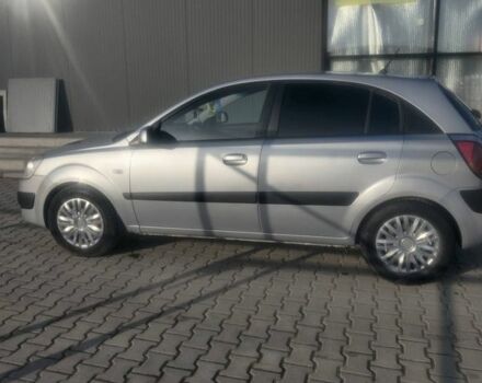 Серый Киа Рио, объемом двигателя 1.49 л и пробегом 280 тыс. км за 3900 $, фото 1 на Automoto.ua