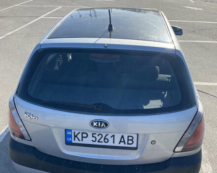 Сірий Кіа Ріо, об'ємом двигуна 1.4 л та пробігом 140 тис. км за 5100 $, фото 7 на Automoto.ua