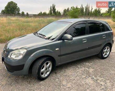 Серый Киа Рио, объемом двигателя 1.4 л и пробегом 245 тыс. км за 4200 $, фото 6 на Automoto.ua