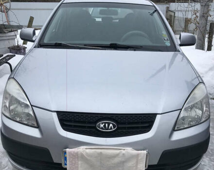 Серый Киа Рио, объемом двигателя 1.4 л и пробегом 260 тыс. км за 5500 $, фото 1 на Automoto.ua