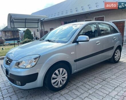 Серый Киа Рио, объемом двигателя 1.5 л и пробегом 265 тыс. км за 3999 $, фото 5 на Automoto.ua