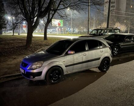 Сірий Кіа Ріо, об'ємом двигуна 1.5 л та пробігом 335 тис. км за 3000 $, фото 1 на Automoto.ua