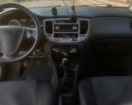 Серый Киа Рио, объемом двигателя 1.49 л и пробегом 280 тыс. км за 3900 $, фото 18 на Automoto.ua