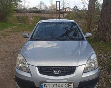 Серый Киа Рио, объемом двигателя 1.3 л и пробегом 225 тыс. км за 3500 $, фото 7 на Automoto.ua