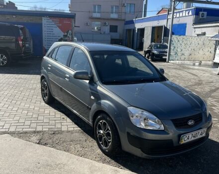 Сірий Кіа Ріо, об'ємом двигуна 1.4 л та пробігом 122 тис. км за 4600 $, фото 1 на Automoto.ua