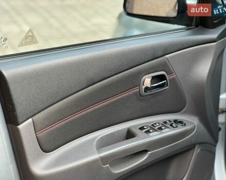 Серый Киа Рио, объемом двигателя 1.5 л и пробегом 265 тыс. км за 3999 $, фото 11 на Automoto.ua