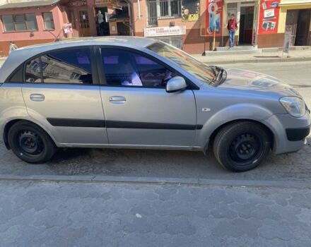 Сірий Кіа Ріо, об'ємом двигуна 1.4 л та пробігом 227 тис. км за 3500 $, фото 1 на Automoto.ua
