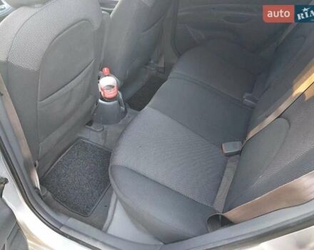 Серый Киа Рио, объемом двигателя 1.6 л и пробегом 176 тыс. км за 5700 $, фото 11 на Automoto.ua