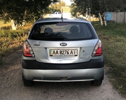 Серый Киа Рио, объемом двигателя 1.4 л и пробегом 500 тыс. км за 3000 $, фото 5 на Automoto.ua