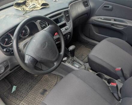 Серый Киа Рио, объемом двигателя 1.4 л и пробегом 143 тыс. км за 3700 $, фото 5 на Automoto.ua