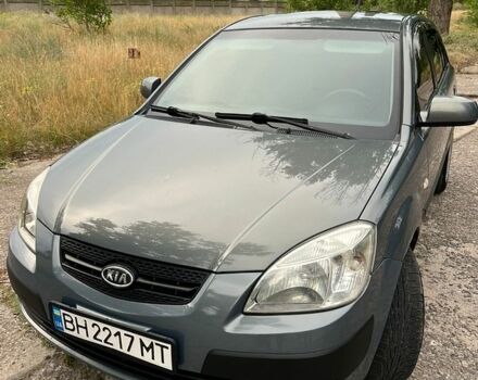Серый Киа Рио, объемом двигателя 1.4 л и пробегом 245 тыс. км за 4200 $, фото 3 на Automoto.ua