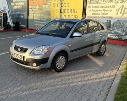 Серый Киа Рио, объемом двигателя 1.49 л и пробегом 265 тыс. км за 3900 $, фото 4 на Automoto.ua