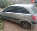 Серый Киа Рио, объемом двигателя 1.34 л и пробегом 180 тыс. км за 4498 $, фото 2 на Automoto.ua