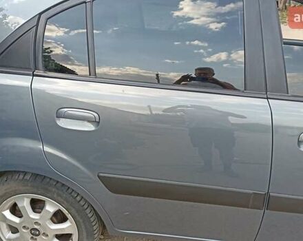 Серый Киа Рио, объемом двигателя 1.4 л и пробегом 194 тыс. км за 5999 $, фото 7 на Automoto.ua