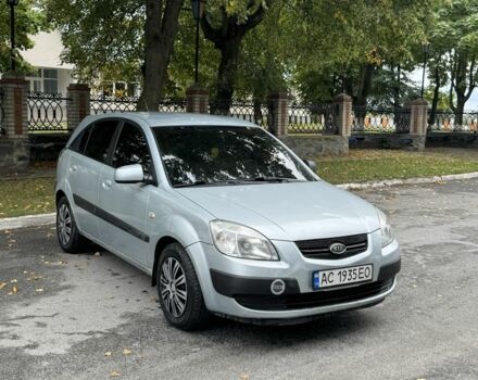 Серый Киа Рио, объемом двигателя 1.5 л и пробегом 200 тыс. км за 3293 $, фото 1 на Automoto.ua