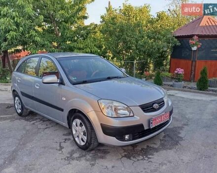 Серый Киа Рио, объемом двигателя 0 л и пробегом 127 тыс. км за 4800 $, фото 1 на Automoto.ua